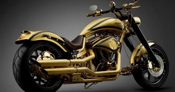 La Lauge Jensen tempestata di diamanti da 650.000 euro