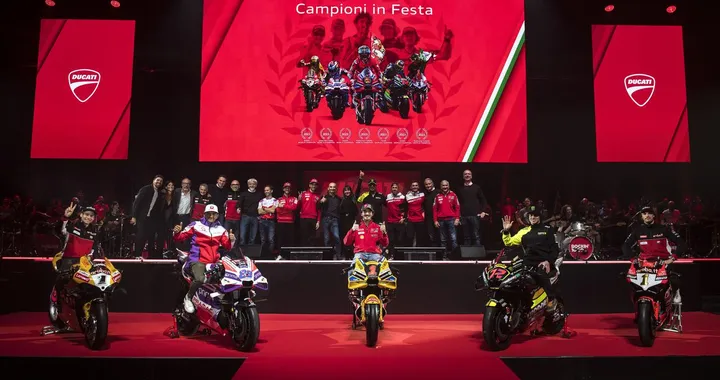 Ducati festeggia un 2023 da record all’Unipol Arena [FOTO]