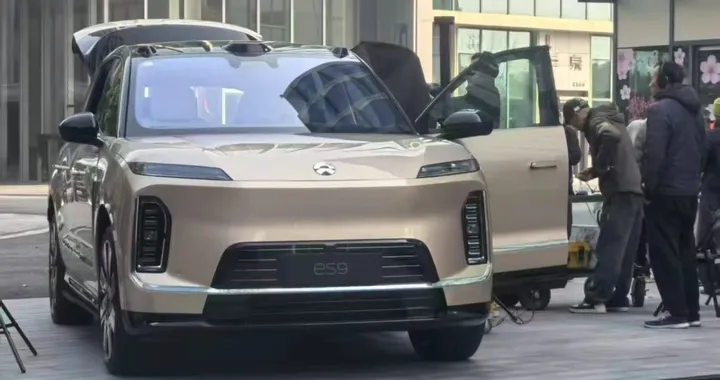 Il SUV elettrico più grande della Cina è già su strada