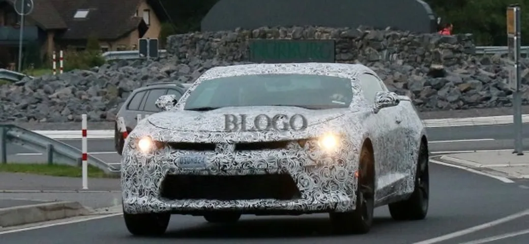 Foto spia Chevrolet Camaro