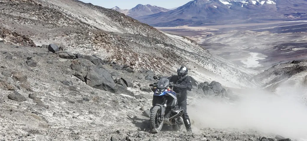 Metzeler Karoo 4 e BMW R 1300 GS a 6000 metri di altitudine in meno di 24 ore [FOTO]