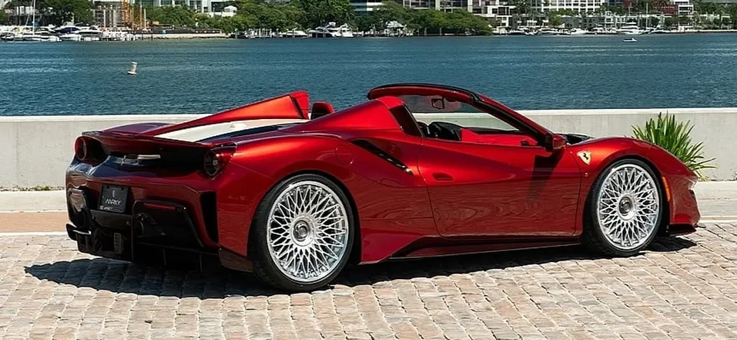 La Ferrari 488 Pista Spider dell'Atelier è una meraviglia