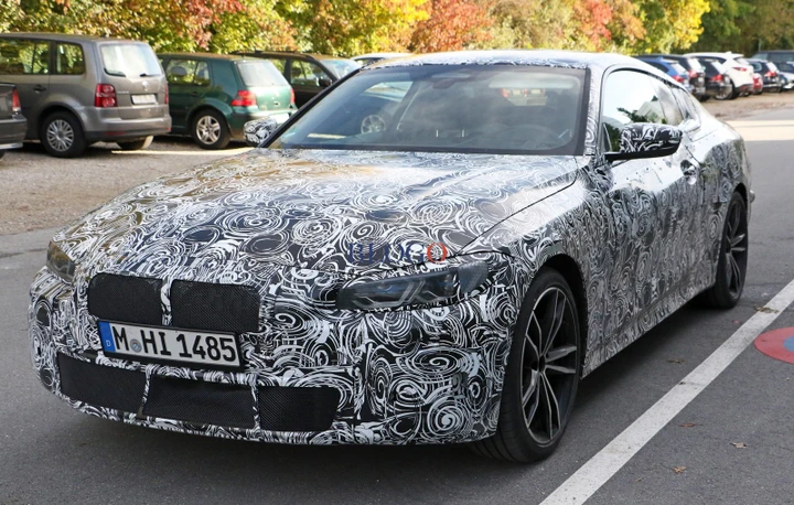 BMW Serie 4 Coupè: le foto spia