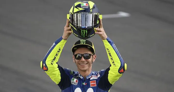 Valentino Rossi: "Corro altri due anni. Il 10° titolo? Io ci provo!"