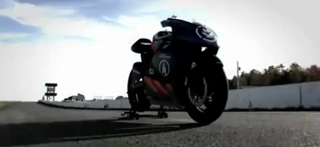 Amarok P1A, la Superbike elettrica che tenterà il record in salita