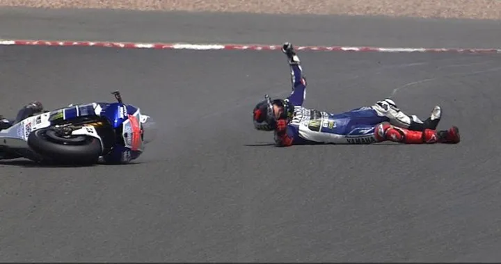 MotoGP Germania 2013: caduta per Lorenzo, Bradl primo nelle FP2