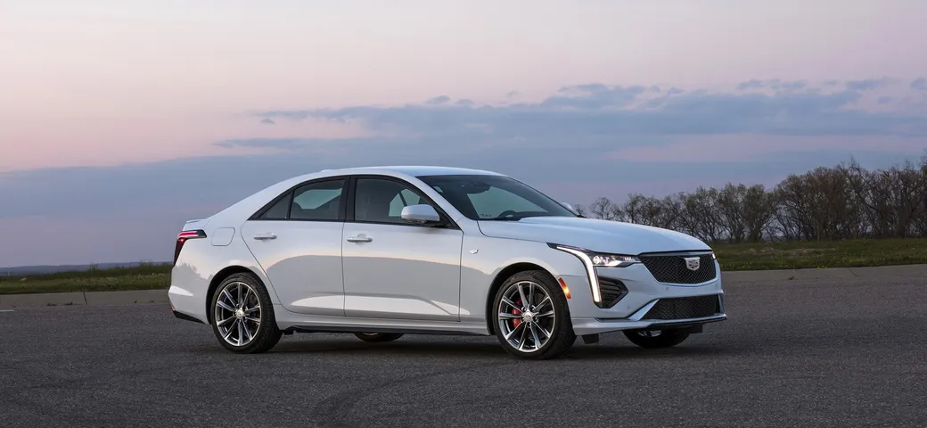Cadillac CT4: la nuova berlina sportiva a stelle e strisce