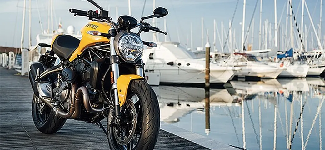 Ducati: svelato un rinnovato Monster 821