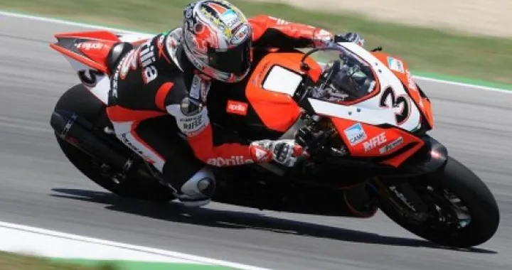 WSBK: Conclusi i test Aprilia a Brno, soddisfatti Biaggi e Nakano