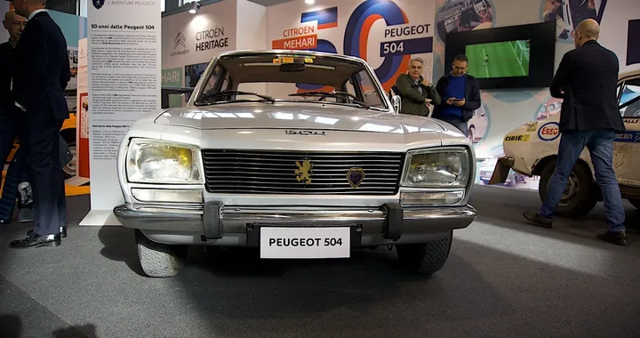 Peugeot al Salone auto e moto d'epoca di Padova 2018: si festeggia la 504
