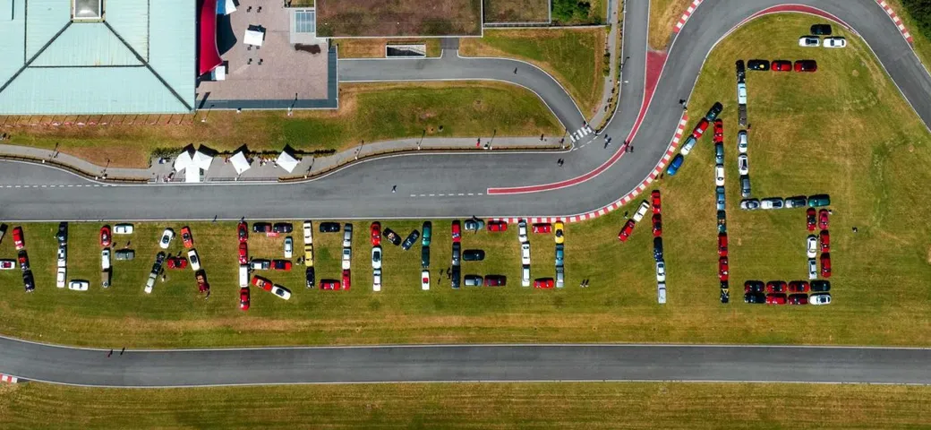 Alfa Romeo ha celebrato 115 anni con un raduno storico ad Arese
