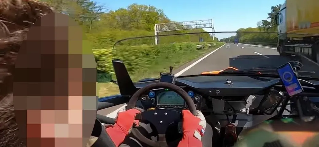 Ariel Atom, un razzo sull'Autobahn [Video]