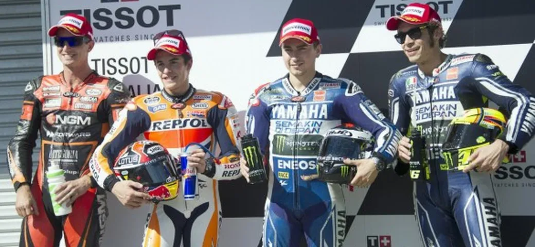 Live MotoGP Australia 2013: pole spettacolo di Lorenzo davanti a Marquez e Rossi [FOTO]