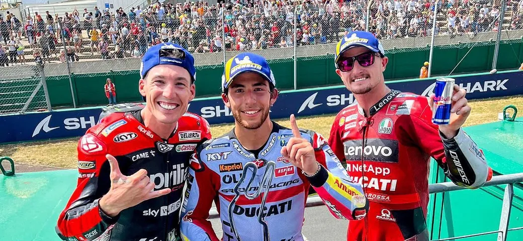 MotoGP Francia 2022: Enea Bastianini vince in solitaria