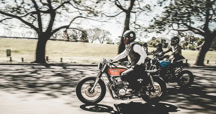 Distinguished Gentleman's Ride: la carovana di bikers invade la Capitale