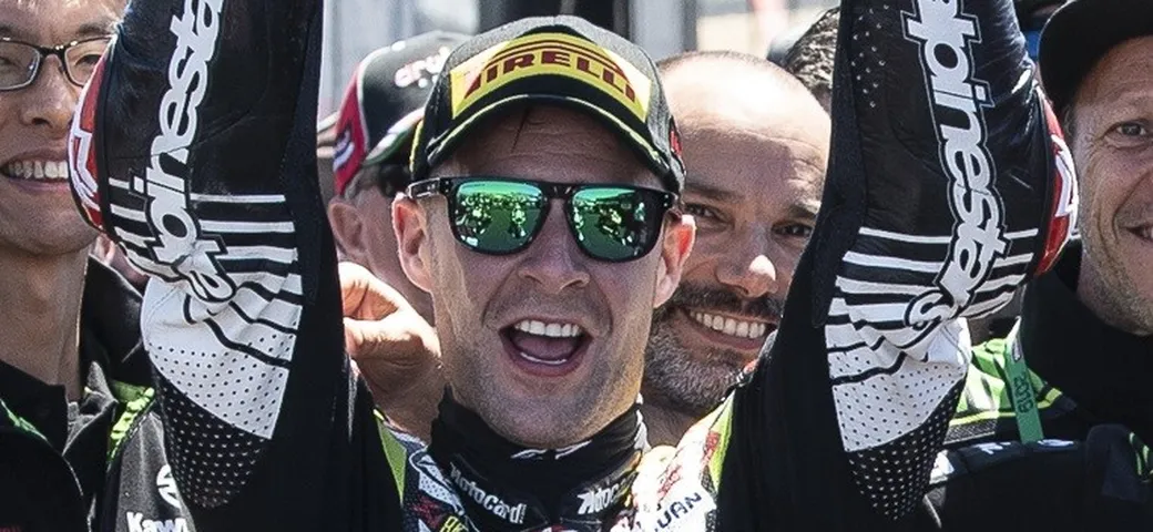 SBK, Rea vola a Laguna Seca: 