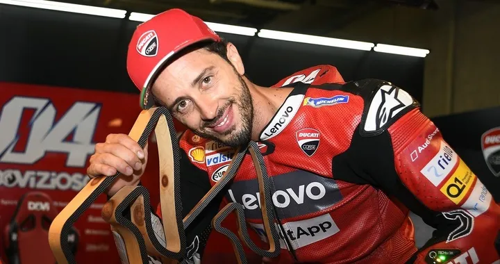 MotoGP, Dovizioso sulla Yamaha del team Petronas, al fianco di Rossi