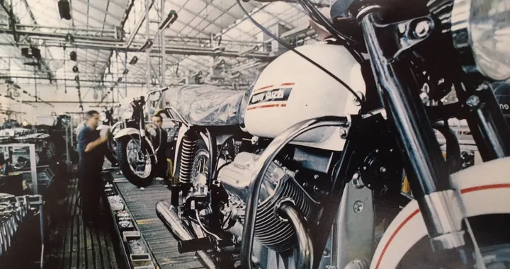 Mostra Scambio Novegro celebra i 50 anni dei bicilindrici Moto Guzzi