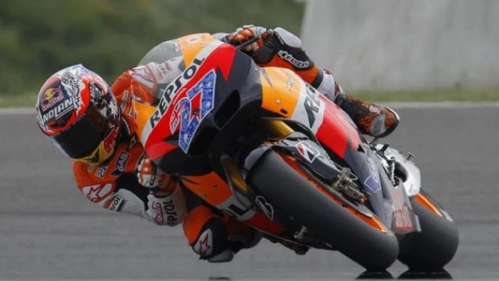 MotoGP Le Mans, poker di Stoner. Simoncelli e Dovizioso in prima fila. Rossi nono