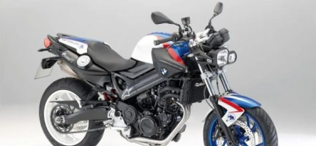 BMW prepara una F800 Supermoto?