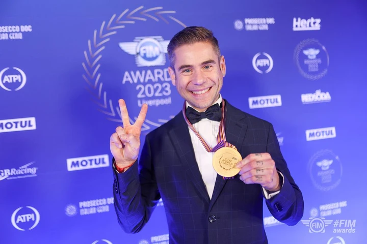 ingrandisci immagine