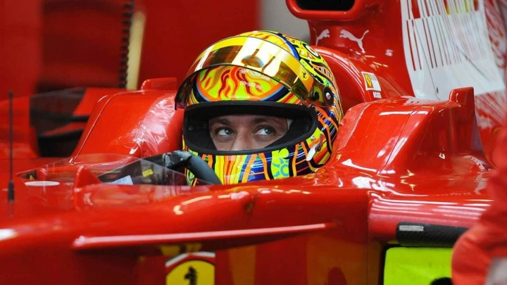 Valentino Rossi: il Dottore lascia le moto per correre in auto