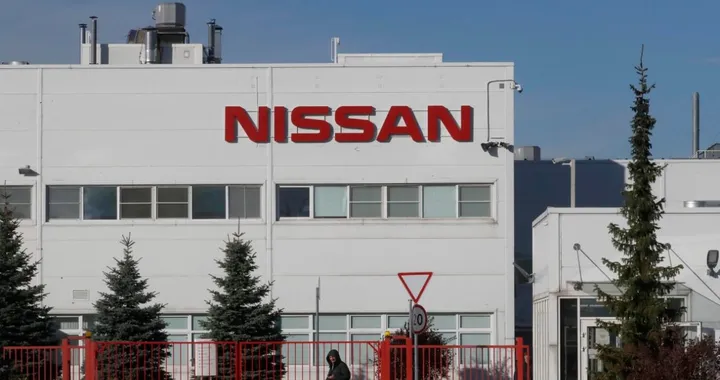 Mercedes-Benz cede la quota in Nissan: il titolo giapponese crolla