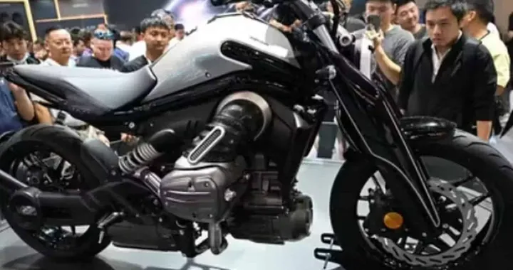 Benda P51 Concept: la moto ibrida che ha fatto tremare il CIMAMotor 2025