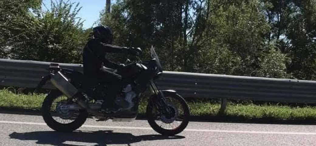 Aprilia Tuareg 660: ecco la prima foto spia