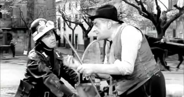 Alberto Sordi - Il vigile (1960) - Il Pastorello
