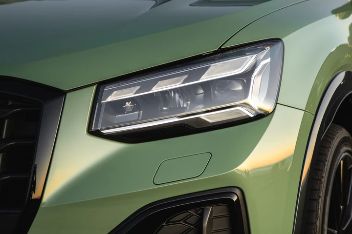 La sorprendente auto di Arisa, la cantante che strega Sanremo con Magica Favola