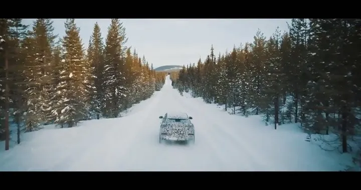 Lamborghini Urus: video teaser sulla neve