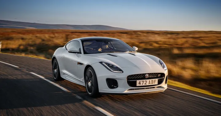 Jaguar F-Type: la versione speciale Chequered Flag Limited Edition