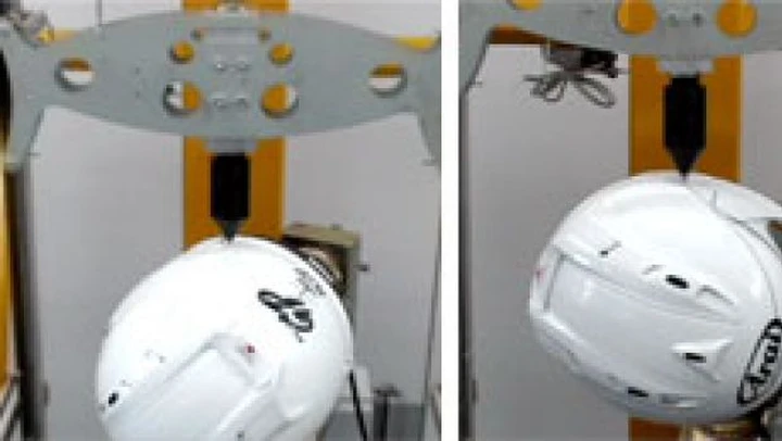Doppia omologazione per il casco Arai RX-7 GP
