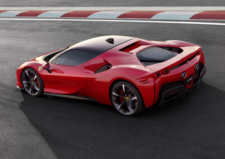 Nuova Ferrari Dino: sarà la sorpresa del prossimo 24 giugno?