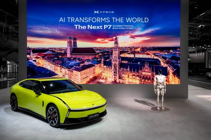 Xpeng rivoluziona la mobilità: intelligenza artificiale, auto autonome e robot