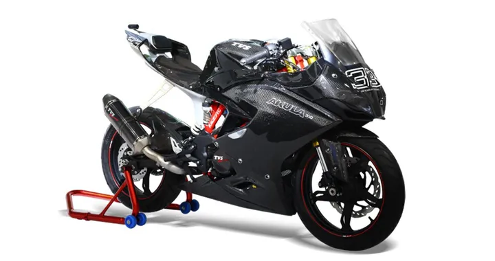 TVS Akula 310 2016: 'quasi' una BMW