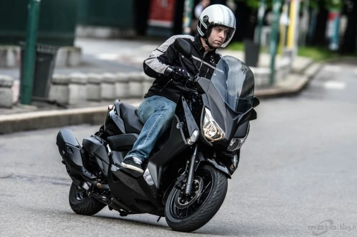 Yamaha X-MAX 400 2013: il test di motoblog