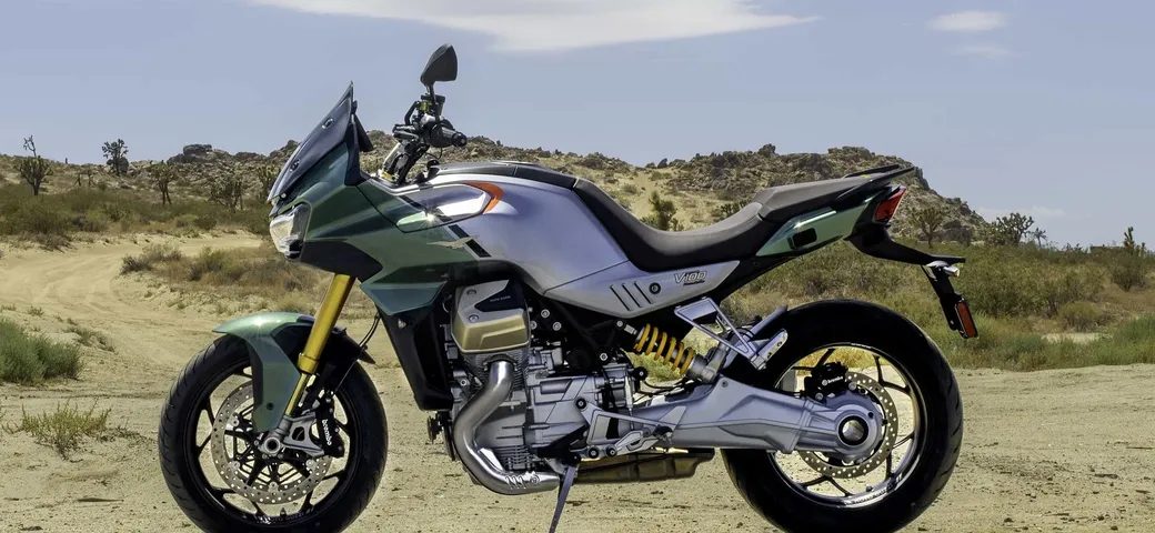 Moto Guzzi V100 Mandello: il debutto in occasione dei 100 anni