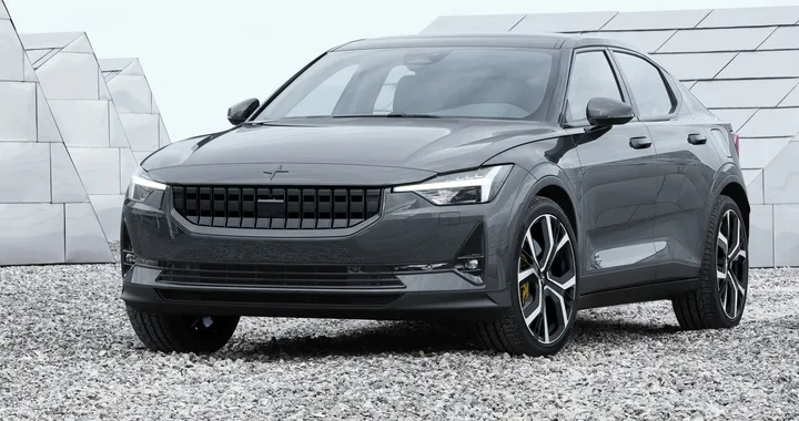 Auto elettriche Polestar 2: caratteristiche e prezzi