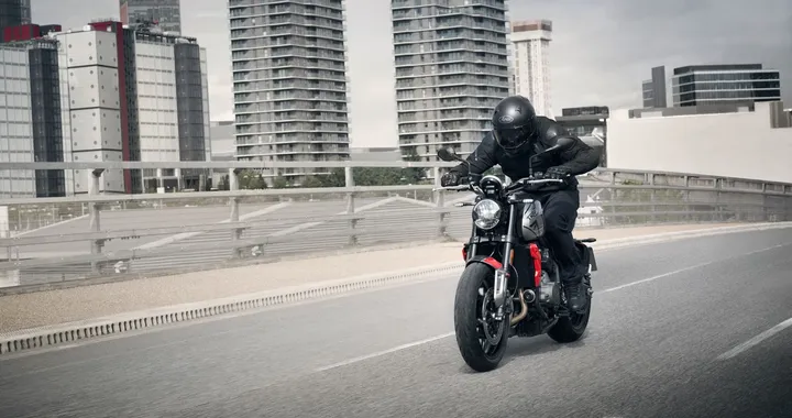 Triumph svela Trident 660: informazioni, caratteristiche, prezzo e disponibilità