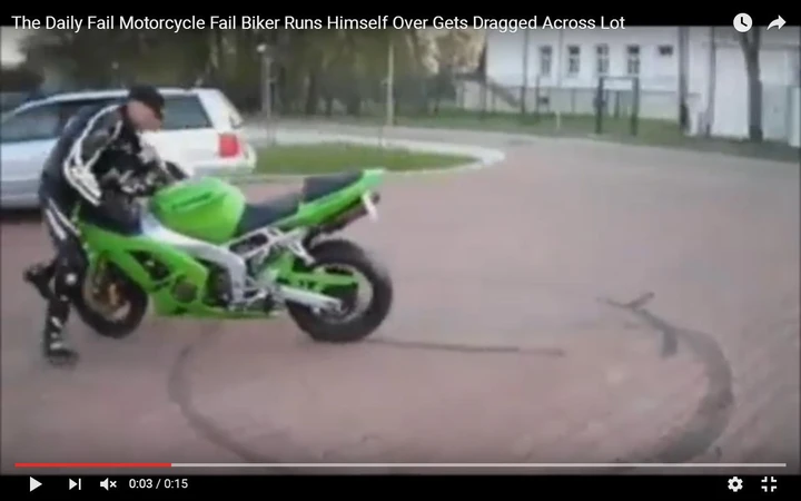 Tiene la moto per le 