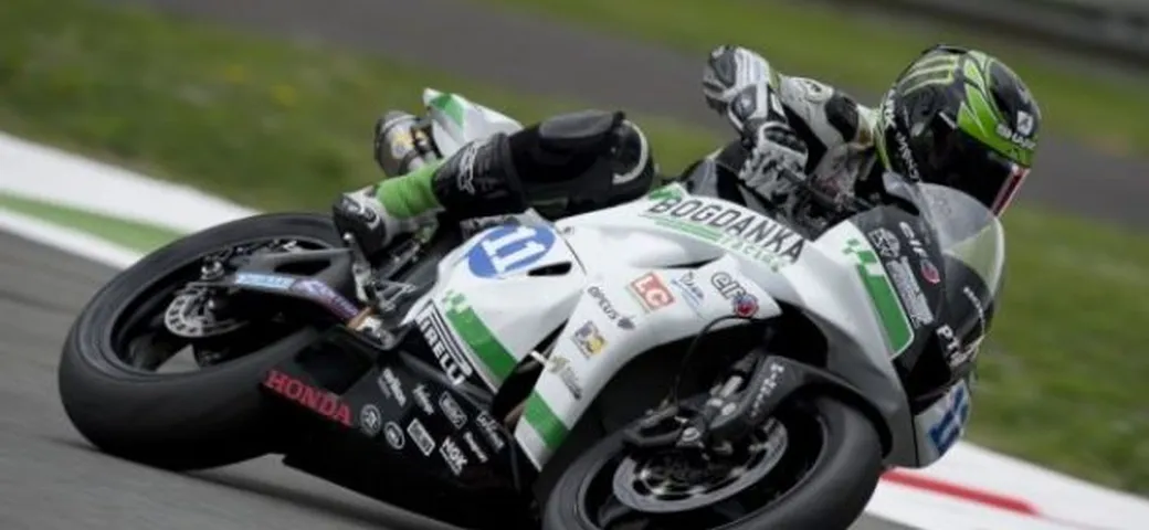 Supersport: Sam Lowes in pole provvisoria. Secondo Sofuoglu