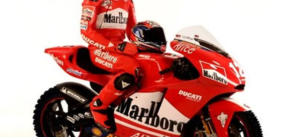 Gibernau e la sua D16