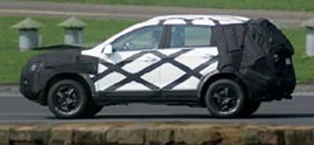 Opel Frontera Spy Photos