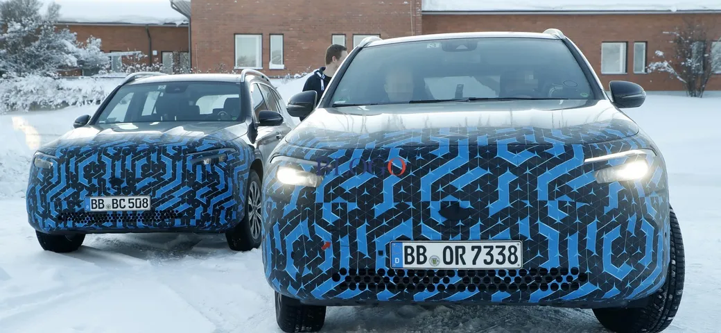 Mercedes-Benz: foto spia delle SUV elettriche EQA ed EQB