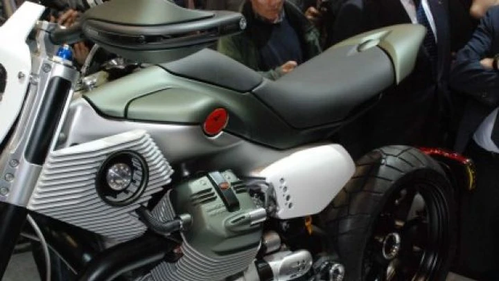 Live @ Eicma: Le Moto Guzzi V12