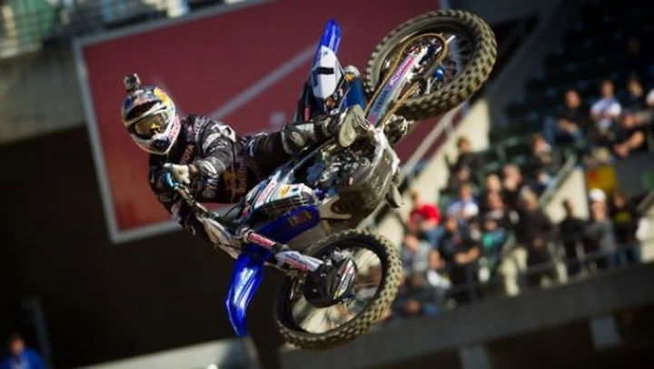 4 ° Round AMA/FIM Supercross Series 2012: Stewart sul gradino più alto del podio ad Oakland, e Reed comanda la Classifica