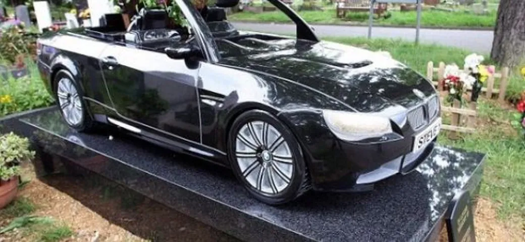 La tomba Bmw