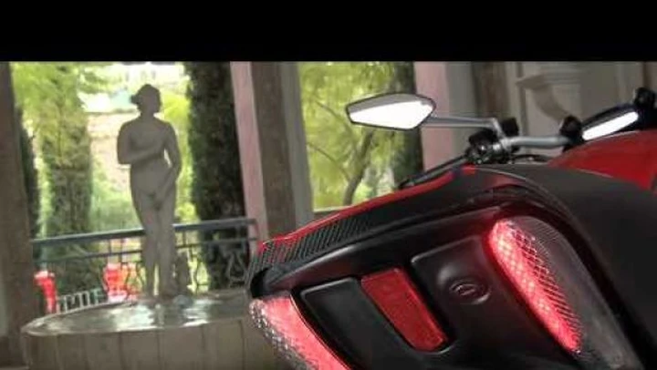 Video: Ducati Diavel per le strade di Marbella